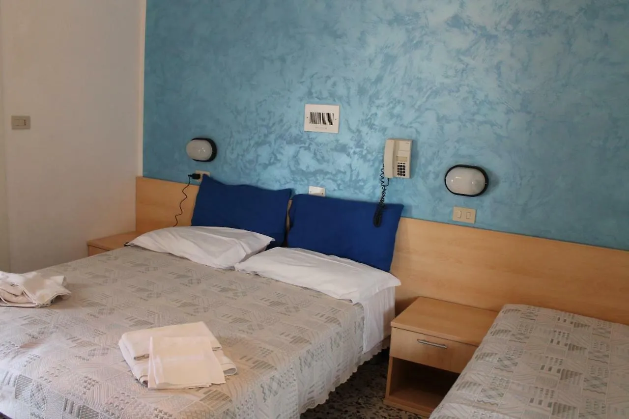 Hotel Loretta Rimini 3*,  Włochy